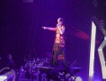 /album/last-girl-on-earth-tour/normal-005-rihanna-image-611x464-jpg/